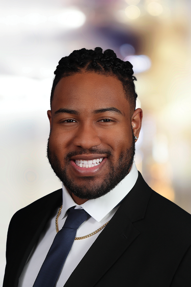 Portrait of De'Leon La Fleur, REALTOR®.